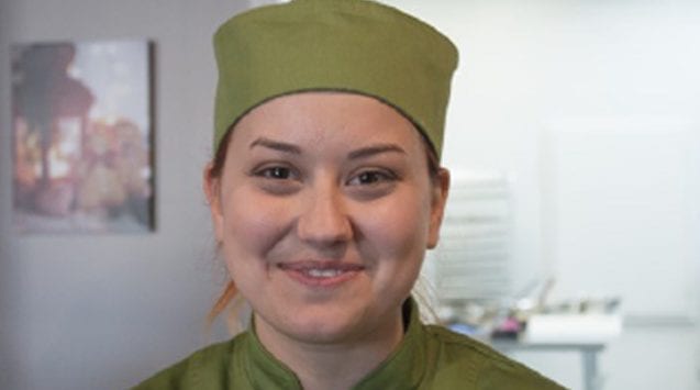 Patissière diplômée de l'École hôtellière de Laval